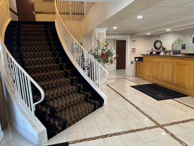 Red Lion Inn & Suites Auburn Buitenkant foto