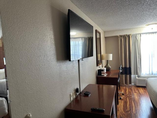 Red Lion Inn & Suites Auburn Buitenkant foto