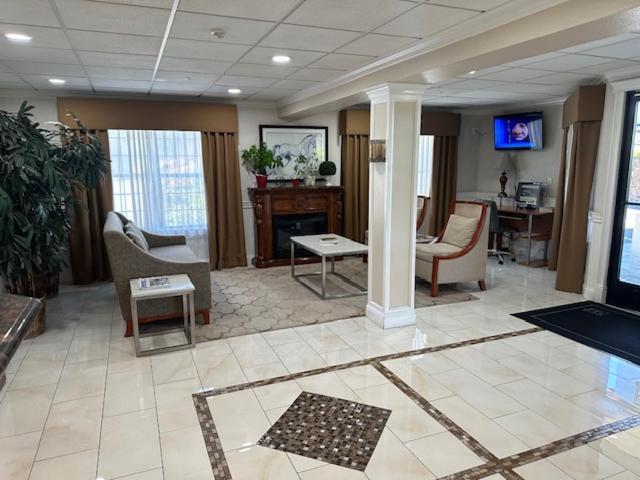Red Lion Inn & Suites Auburn Buitenkant foto